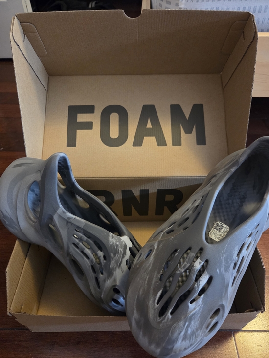Yeezy Shoes - Foam Style Slip-On Clog in Gray Marble